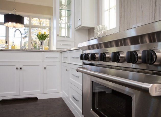 How To Clean Your Kitchen Oven