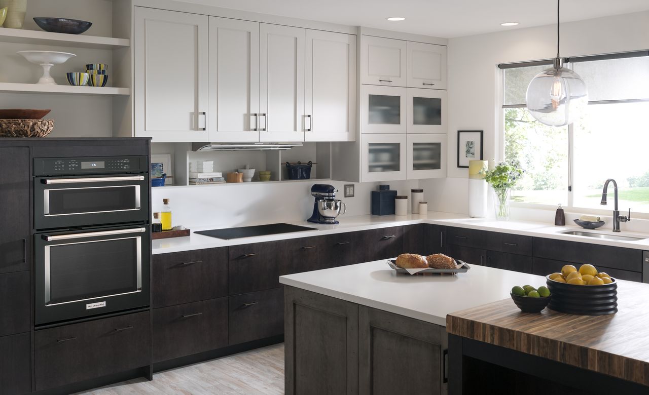 What’s the Difference Between a Speed Oven and Microwave?