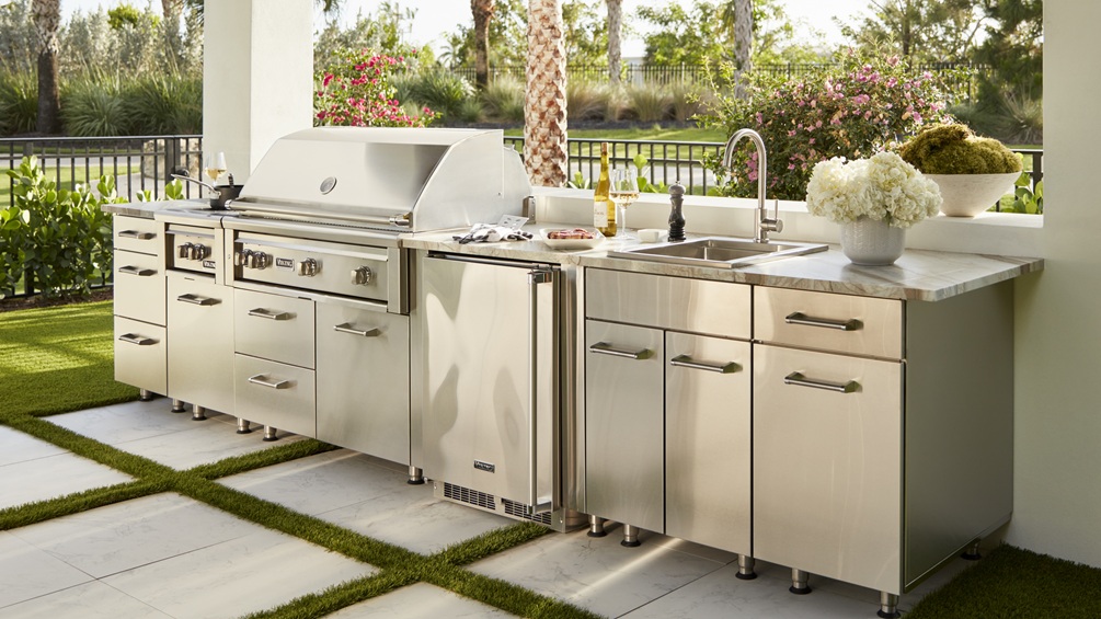 Outdoor Grill Buying Guide 2025: How to Choose the Best BBQ for Your Backyard