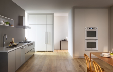 Panel-Ready vs. Stainless Steel Appliances: Which Look Fits Your Kitchen Best?