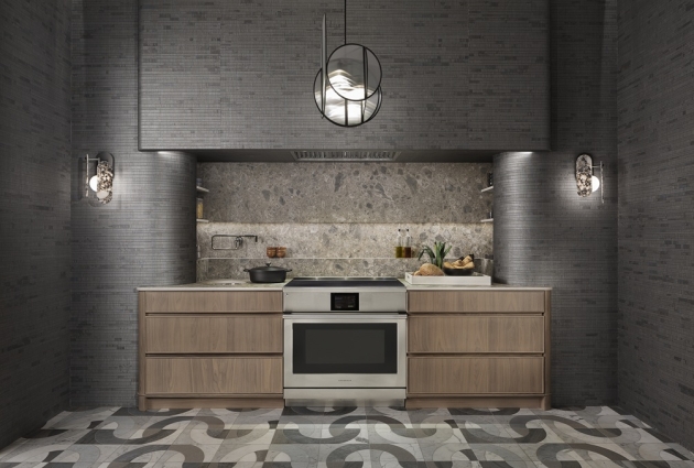 Induction Cooktop Planning in 2026: Cookware Compatibility, Electrical Loads, and Kitchen Workflow
