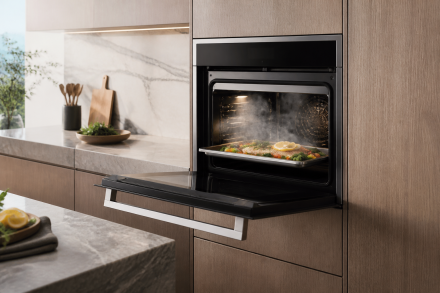 Steam Ovens vs Speed Ovens: Which Premium Cooking Appliance Belongs in Your Kitchen?